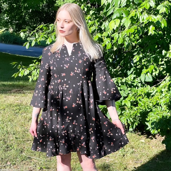 Carven Ditsy Floral Bell Sleeve Mini Dress - Picture 8 of 9